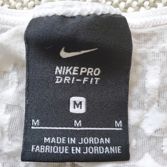 Nike Burnout Sleeveless Tank Top.  Size Medium - Picture 5 of 6